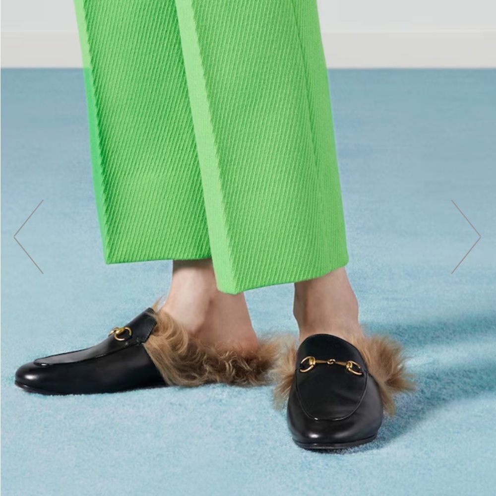 Gucci Black Leather Mules with Gold Detail - Picture 3 of 6
